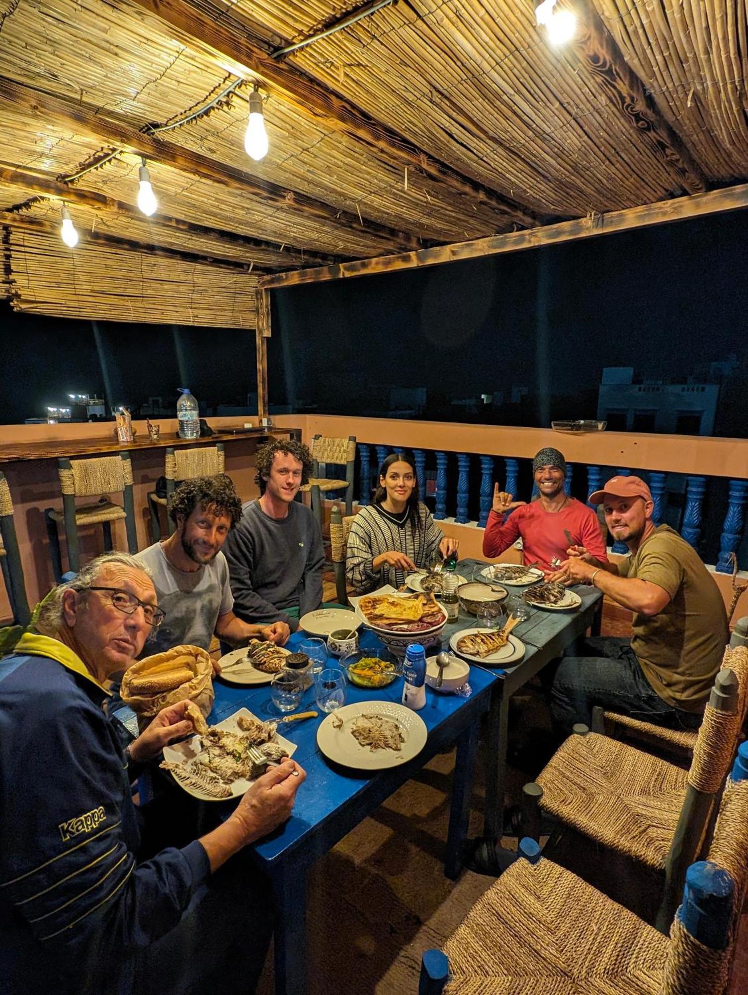 Olas Surf Camp 依索安 外观 照片